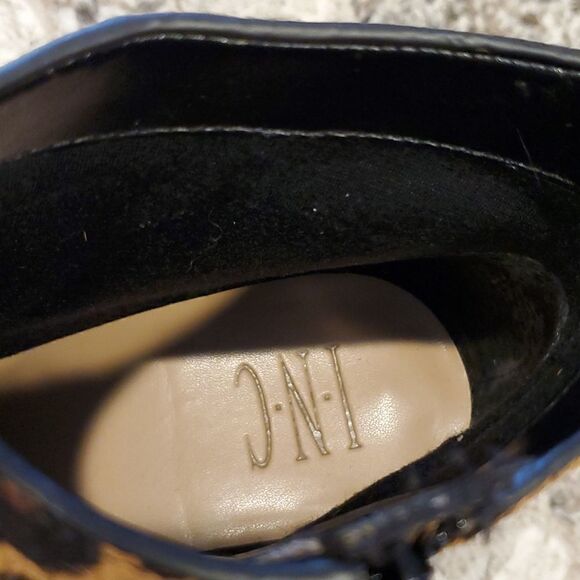 Floriann Bootie Size 9 1/2 M NWT - Picture 4 of 14